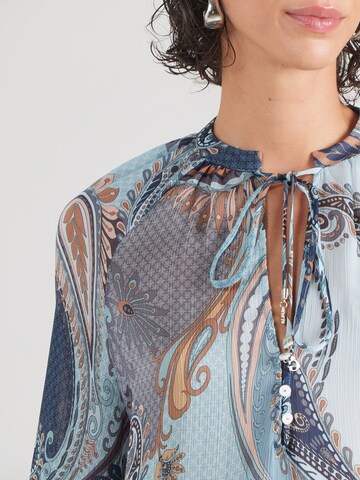 GUESS - Blusa en azul