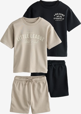 Next Setti värissä beige: etupuoli