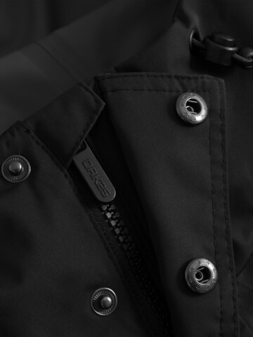 OAK25 Performance Jacket 'Commute Rainbreaker' in Black
