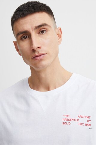 T-Shirt !Solid en blanc