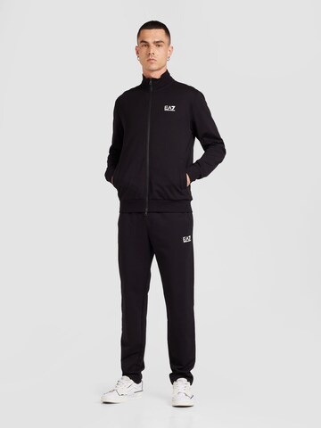 EA7 Emporio Armani Joggingdragt i sort: forside