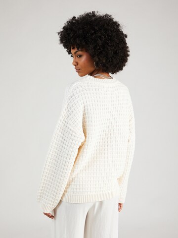 b.young Sweater 'OTINKA' in White