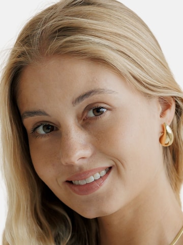 GOOD.designs Earrings in Gold