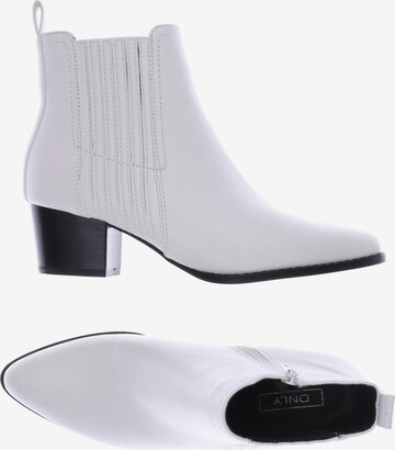 ONLY Dress Boots in 37 in White: front