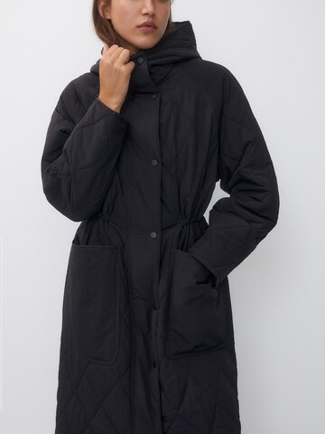 Pull&Bear Between-Seasons Coat in Black