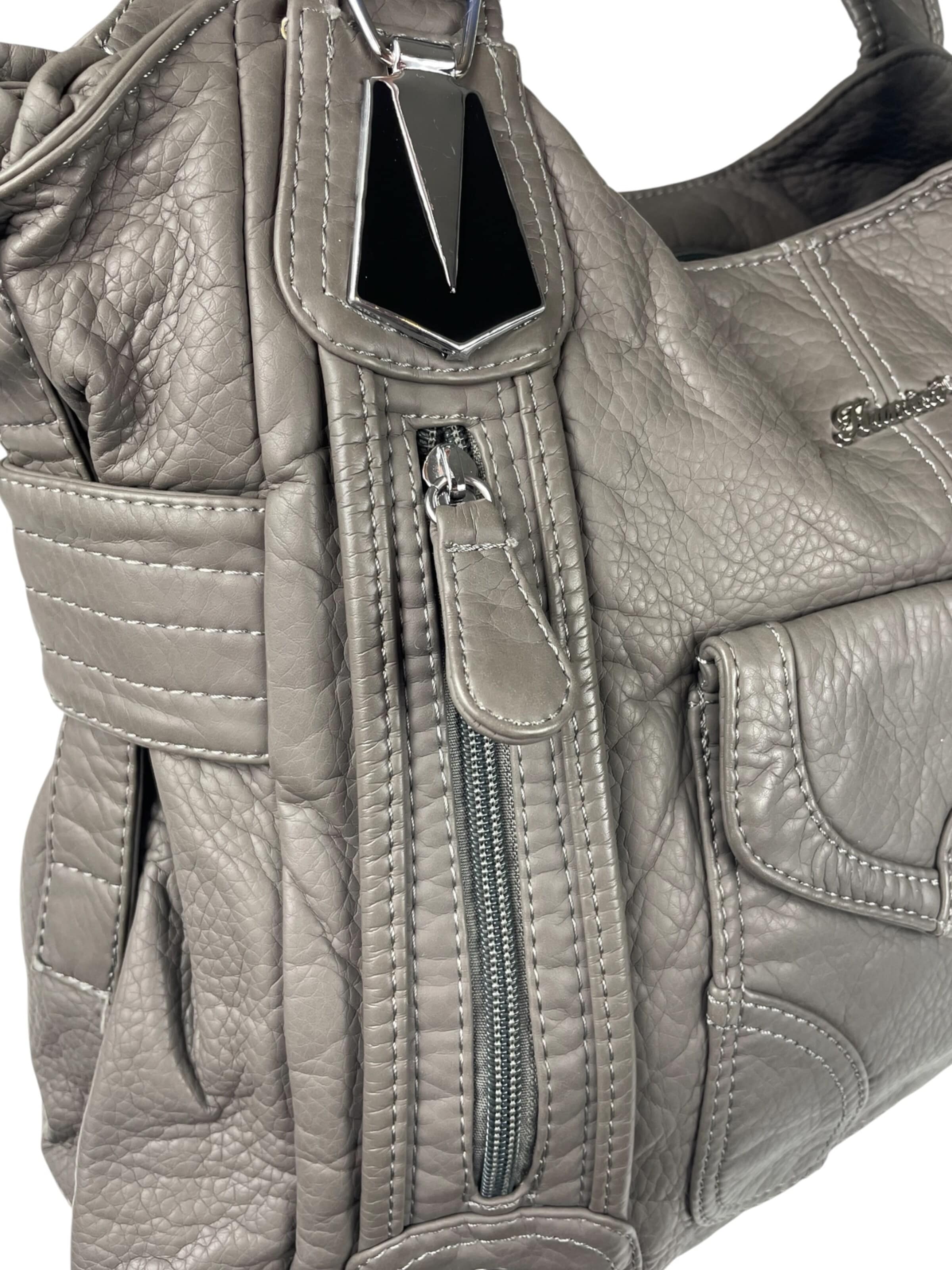 Kumixi Shoulder Bag in Grey
