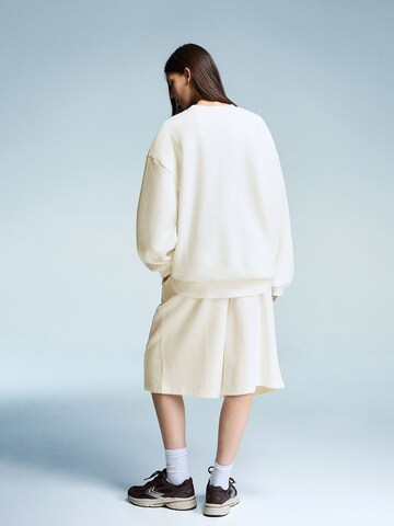 Bershka Majica | bela barva