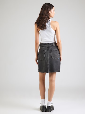 LTB - Falda 'JORETI' en negro