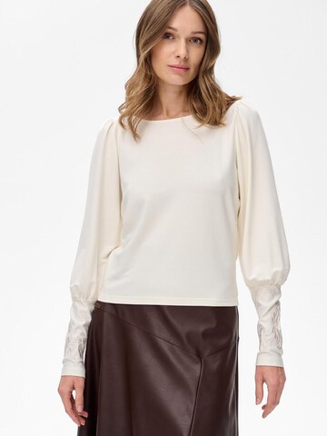 Blue Shadow Bluse‌‌‌‌‌‌‌‌‌‌ in Beige: Vorderseite
