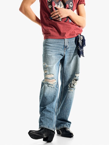 Bershka Baggy Дънки 'VINTAGE' в синьо: отпред