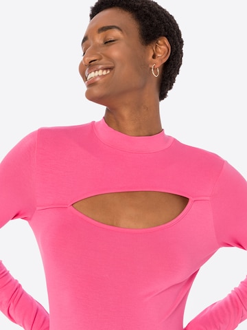 NU-IN Μπλουζάκι σε ροζ