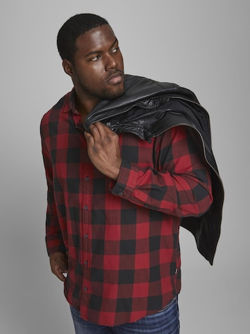 Coupe regular Chemise 'Gingham' Jack & Jones Plus en rouge