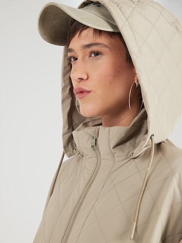 Geacă de primăvară-toamnă 'Nala' de la Embassy of Bricks and Logs pe verde