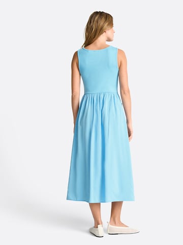 Rochie de la Rich & Royal pe albastru