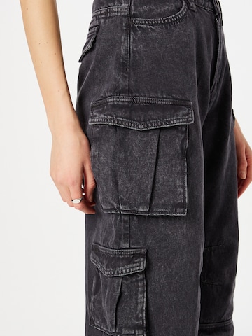 WEEKDAY Wide Leg Jeans i grå