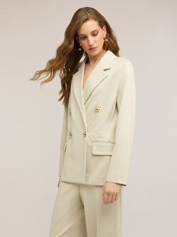Blazer di MOTIVI in bianco: frontale