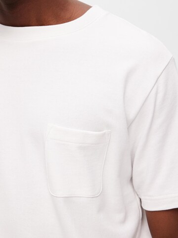 T-Shirt 'Relax Soon' SELECTED HOMME en blanc