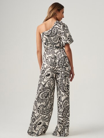 The Fated Jumpsuit 'EZRA' in Beige: terug