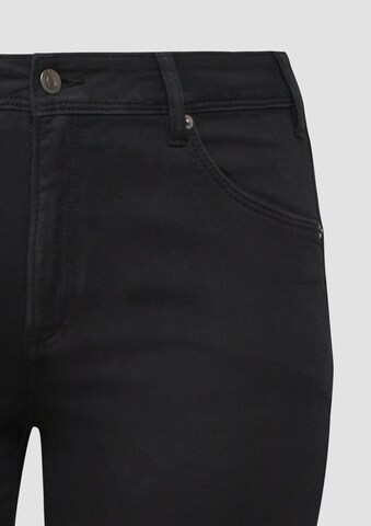 QS Skinny Shorts 'Catie' in Schwarz