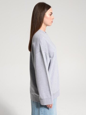 Felpa 'Linnea' di NOWIHT in grigio