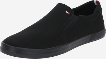 TOMMY HILFIGER Спортни обувки Slip On в черно: отпред