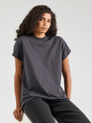 Won Hundred T-Shirt in Grau: Vorderseite