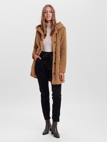 VERO MODA Between-Seasons Coat 'Joyce' in Brown