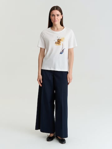 Tricou 'Landa 1' de la TATUUM pe alb