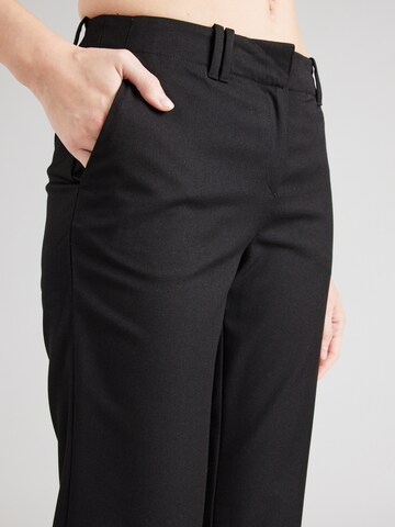 Bootcut Pantaloni di Monki in nero