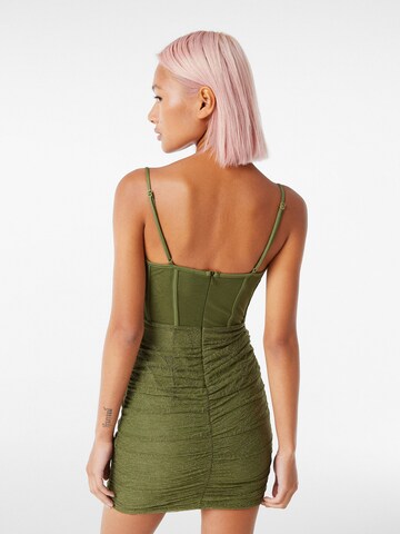 Bershka Рокля в зелено