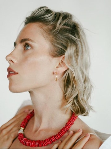 Les Reines Řetízek 'Mimosa - Beaded Necklace (Coral) with Pearl' – oranžová