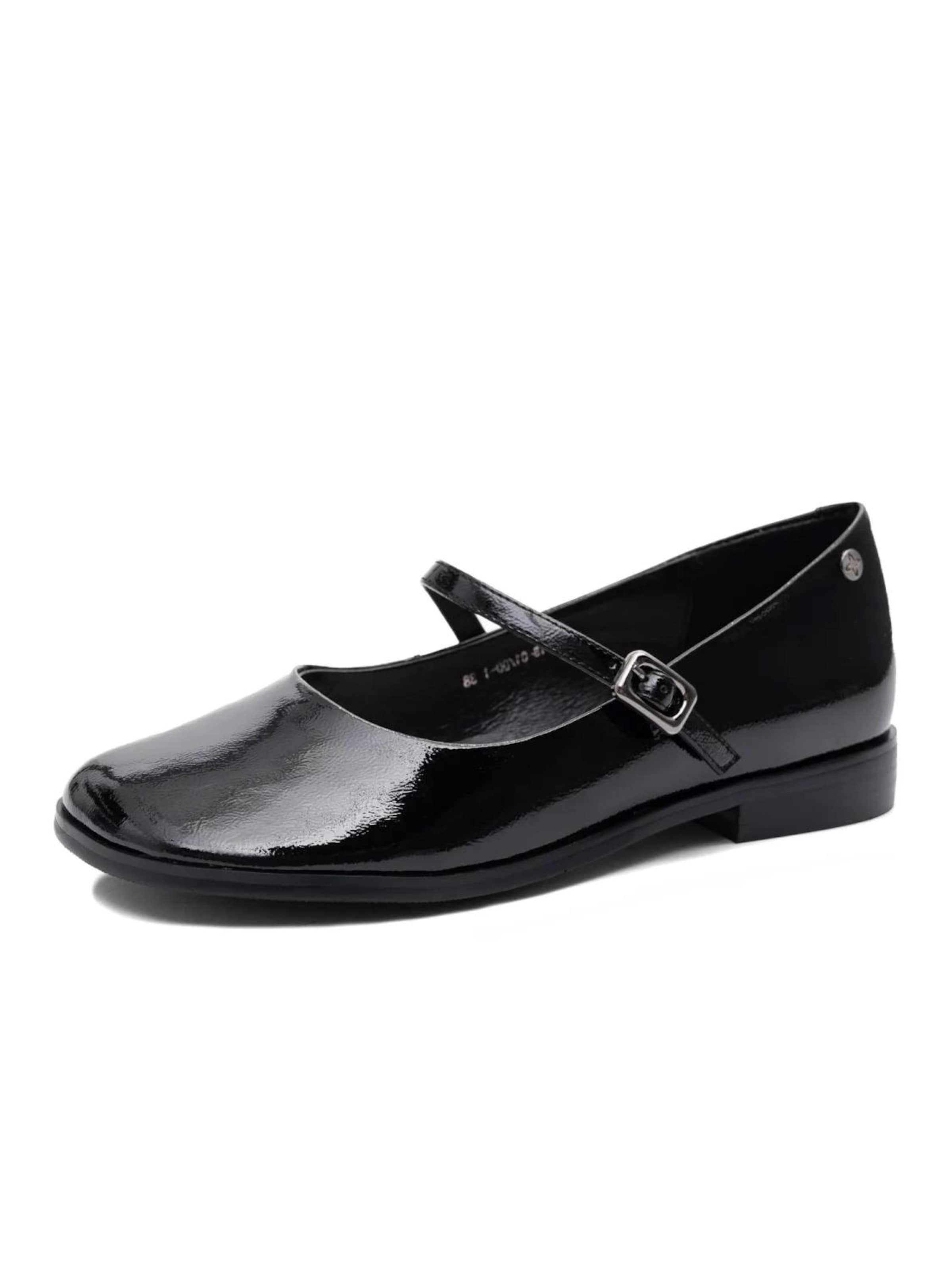 Maciejka Ballet Flats in Black: front