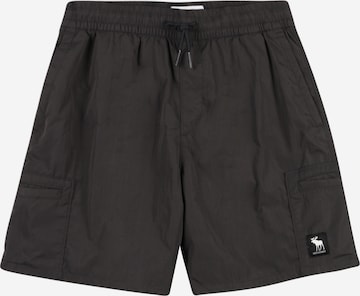 Abercrombie & Fitch Regular Shorts in Schwarz: predná strana