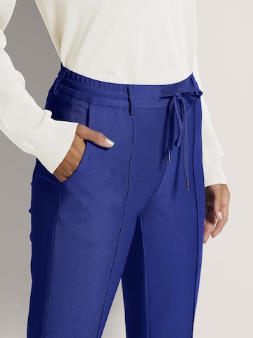 MADELEINE Slimfit Hose in Blau