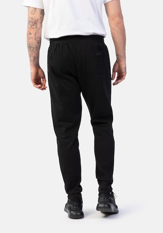 Hero Slimfit Sporthose 'James' in Schwarz