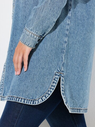 Ulla Popken Tussenjas in Blauw