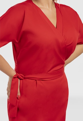 Karko Cocktail Dress in Red: front