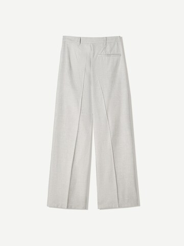 Bershka Wide Leg Bukser med lægfolder i grå