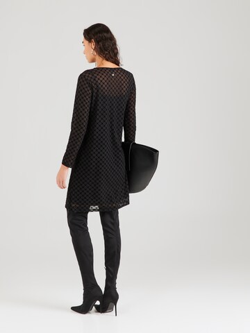 Rochie de la JOOP! pe negru