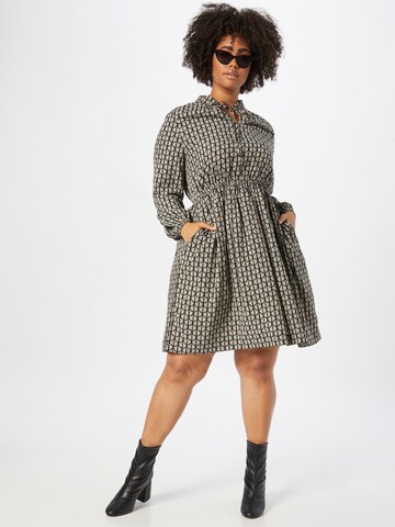 Robe 'Tessy' ABOUT YOU Curvy en noir