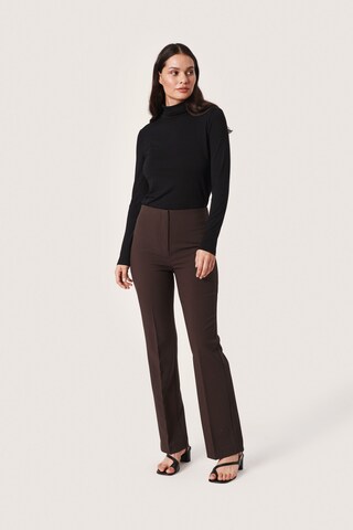 SOAKED IN LUXURY Slim fit Pleated Pants in Brown