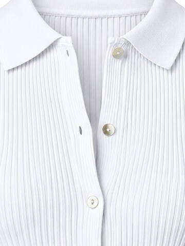 Robe 'Midi' Ethiquet en blanc