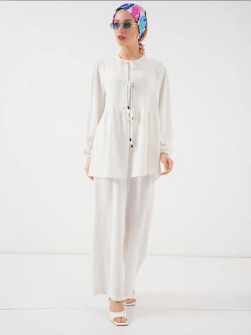 Completo pantalone di Bigdart in bianco: frontale