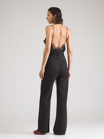 Dawn Loosefit Jeans in Schwarz