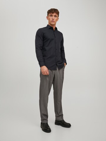 Coupe slim Chemise business 'Parker' JACK & JONES en noir