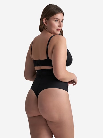 Slip scultant Bye Bra en noir