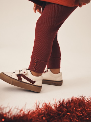 Skinny Leggings de la Next pe roșu