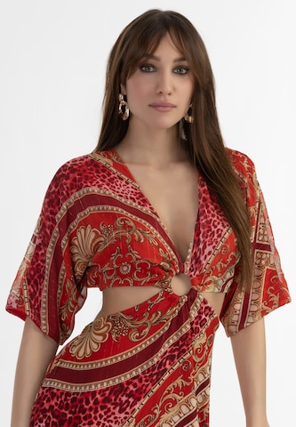 Robe faina en rouge