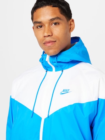 Veste mi-saison Nike Sportswear en bleu