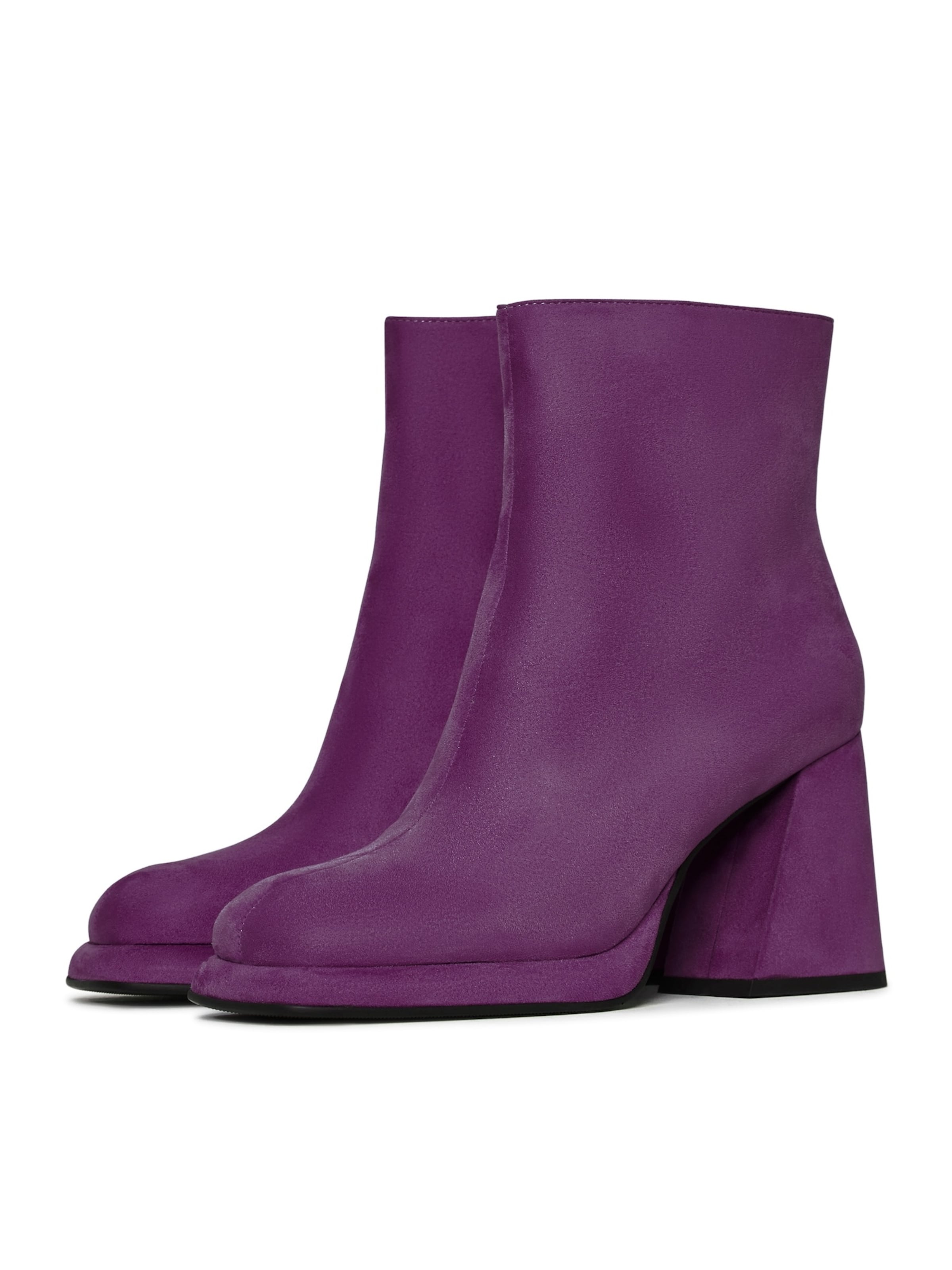 CESARE GASPARI Ankle Boots in Lila